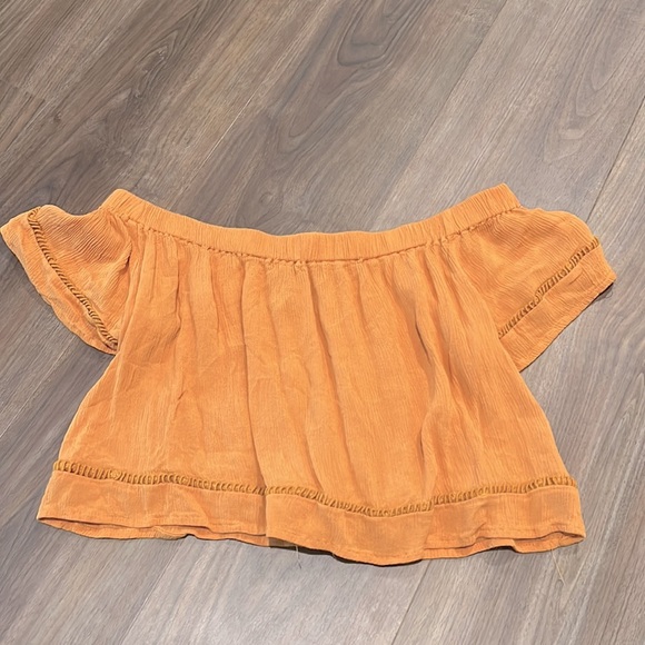 Rue21 Flowy Crop Top - Picture 2 of 3